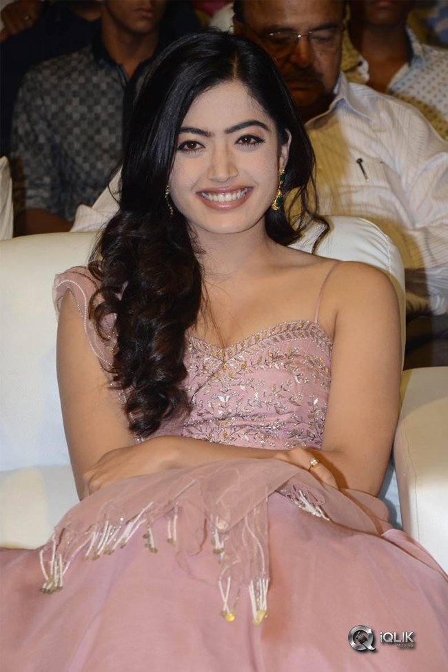 Rashmika-Mandanna-at-Geetha-Govindham-Audio-Event
